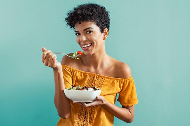 Las ensaladas son claves en la dieta estival.