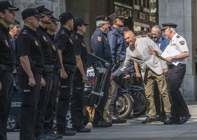 Imagen secundaria 1 - La Policía Nacional refuerza la seguridad con 35 efectivos fijos en Cantabria