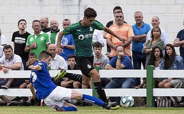 Camus, que ocupó la banda izquierda en la primera mitad, se marcha de su par en los Campos de El Pilar. 