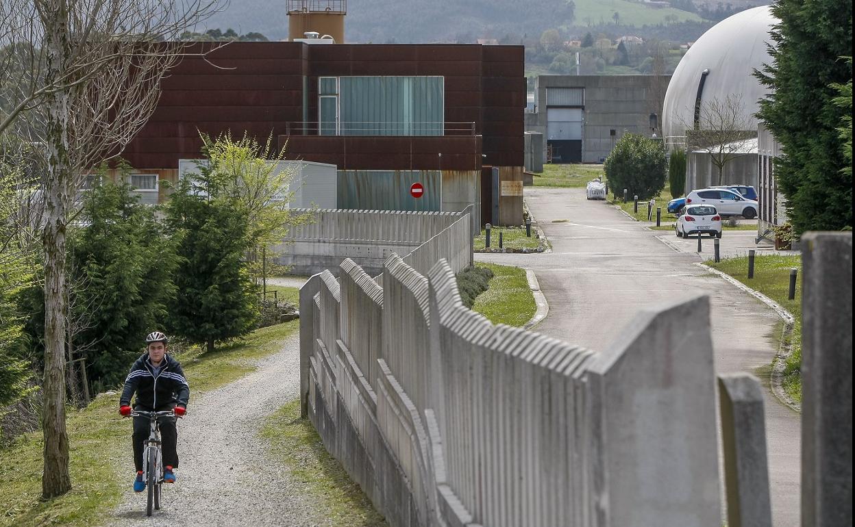 Los camiones con vertidos de Vuelta Ostrera dejarán de pasar por Cortiguera