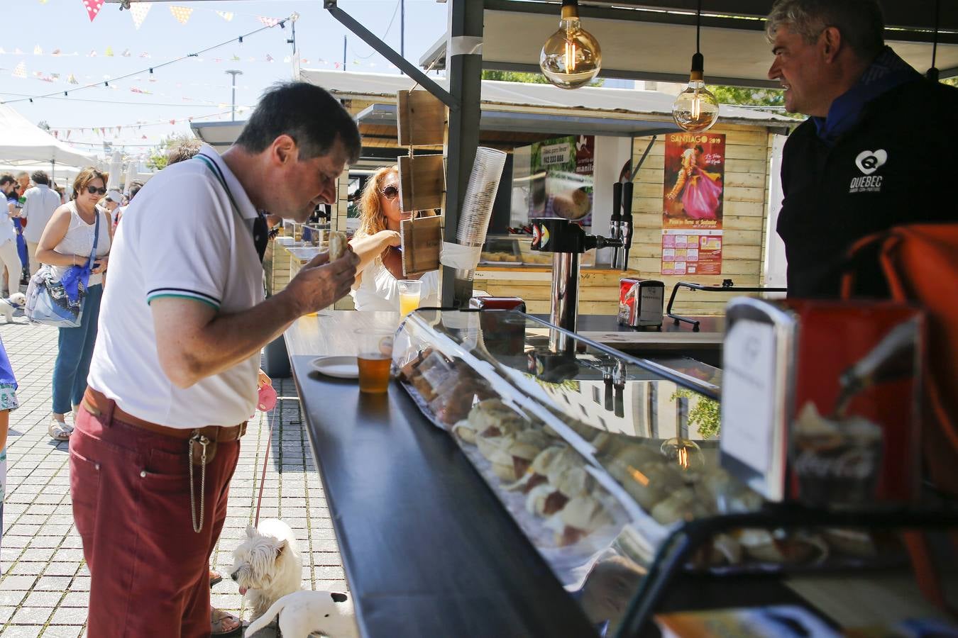 La alcaldesa de Santander, Gema Igual, inaugura las casetas de las fiestas de la capital cántabra.