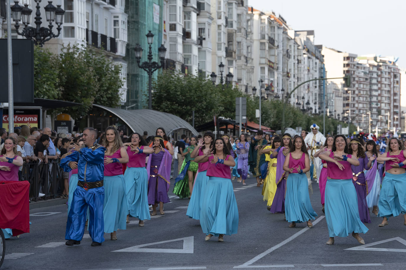 Fotos: Las calles de Santander se llenan de gente en el arranque de las fiestas
