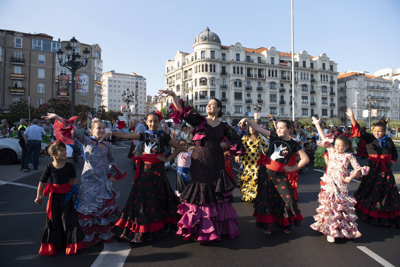 Fotos: Las calles de Santander se llenan de gente en el arranque de las fiestas
