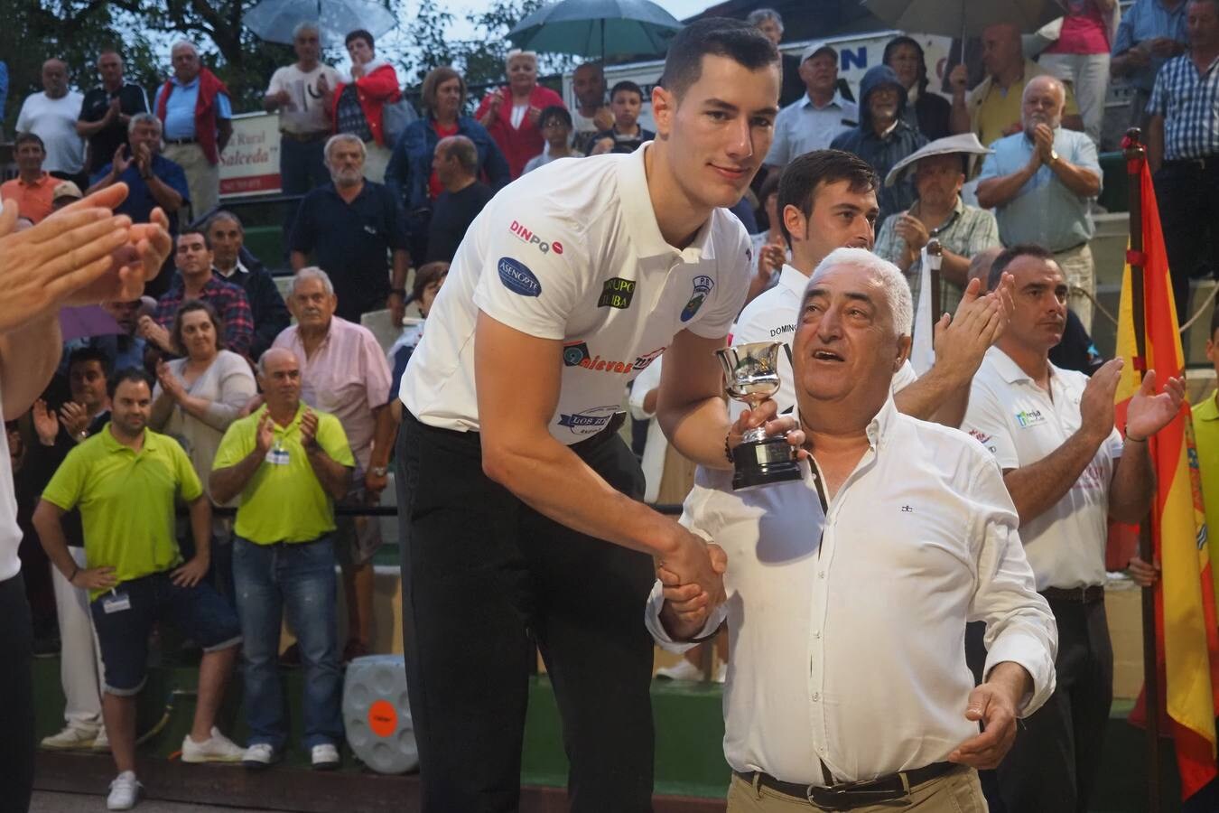 Fotos: Bolos en primera línea