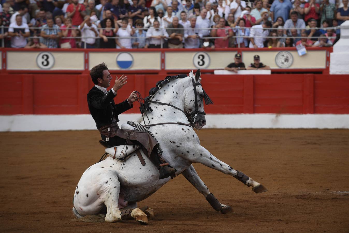 Diego Ventura fue el gran triunfador de una tarde marcada por la gran asistencia de público al coso santanderino.