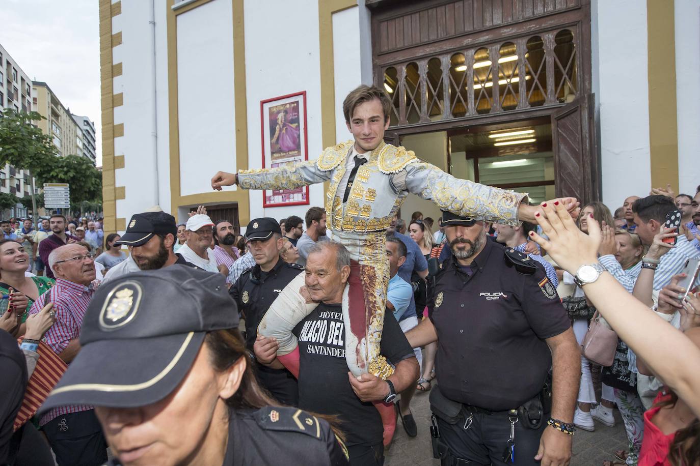 Fotos: Otra jornada más en el coso santanderino