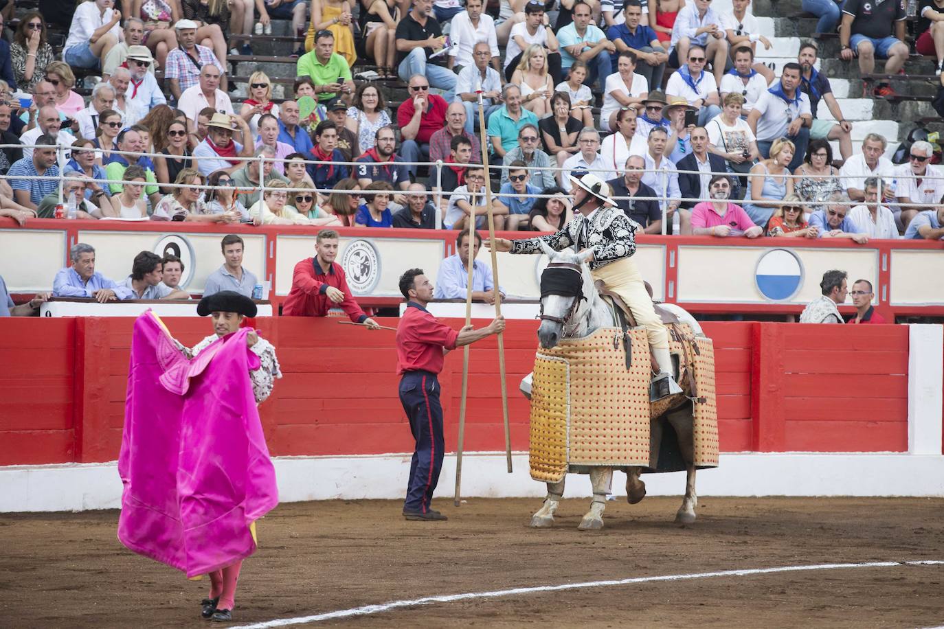 Fotos: Otra jornada más en el coso santanderino