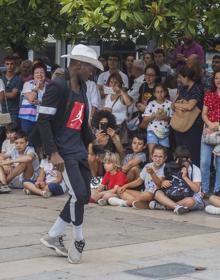 Imagen secundaria 2 - Un teatro frente a la catedral
