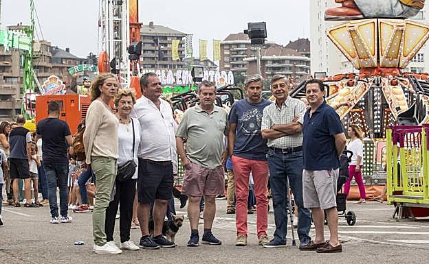 Representantes de los residentes de varias calles alrededor de los Campos de Sport demandan soluciones al Ayuntamiento