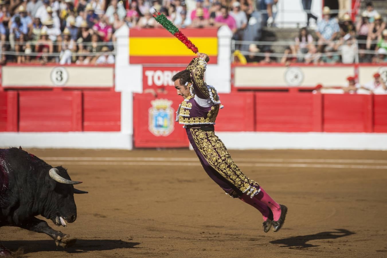 Quinto festejo de la feria con David Fandila 'El Fandi', Sebastián Castella y Alejandro Marcos