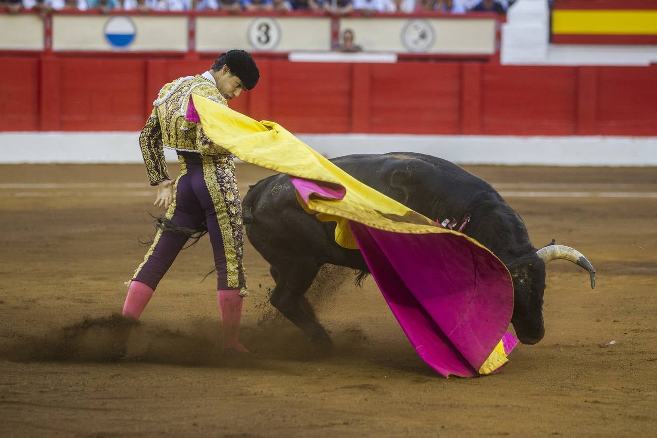 Quinto festejo de la Feria de Santiago con Miguel Ángel Perera; Julián López «El Juli», y Pablo Aguado 