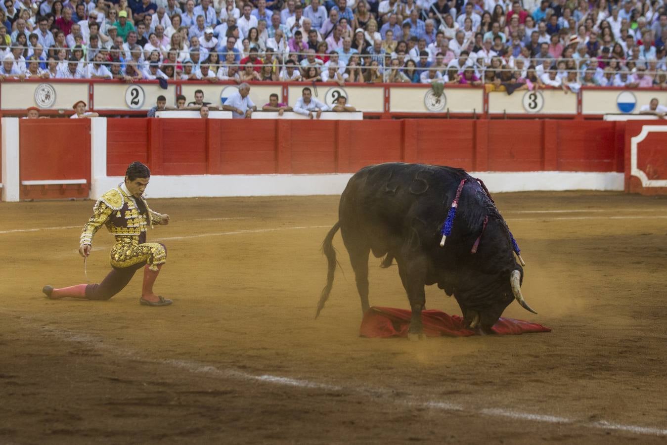 Quinto festejo de la Feria de Santiago con Miguel Ángel Perera; Julián López «El Juli», y Pablo Aguado 