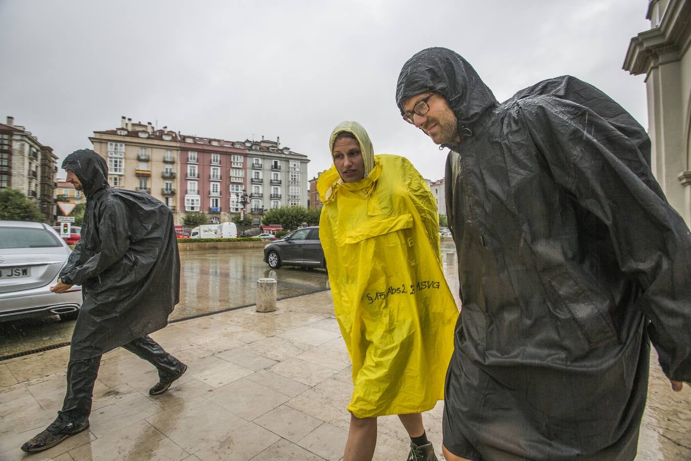 La borrasca que azota el norte de España ha llegado a Cantabria, que hasta el domingo no volverá a ver sus cielos despejados.