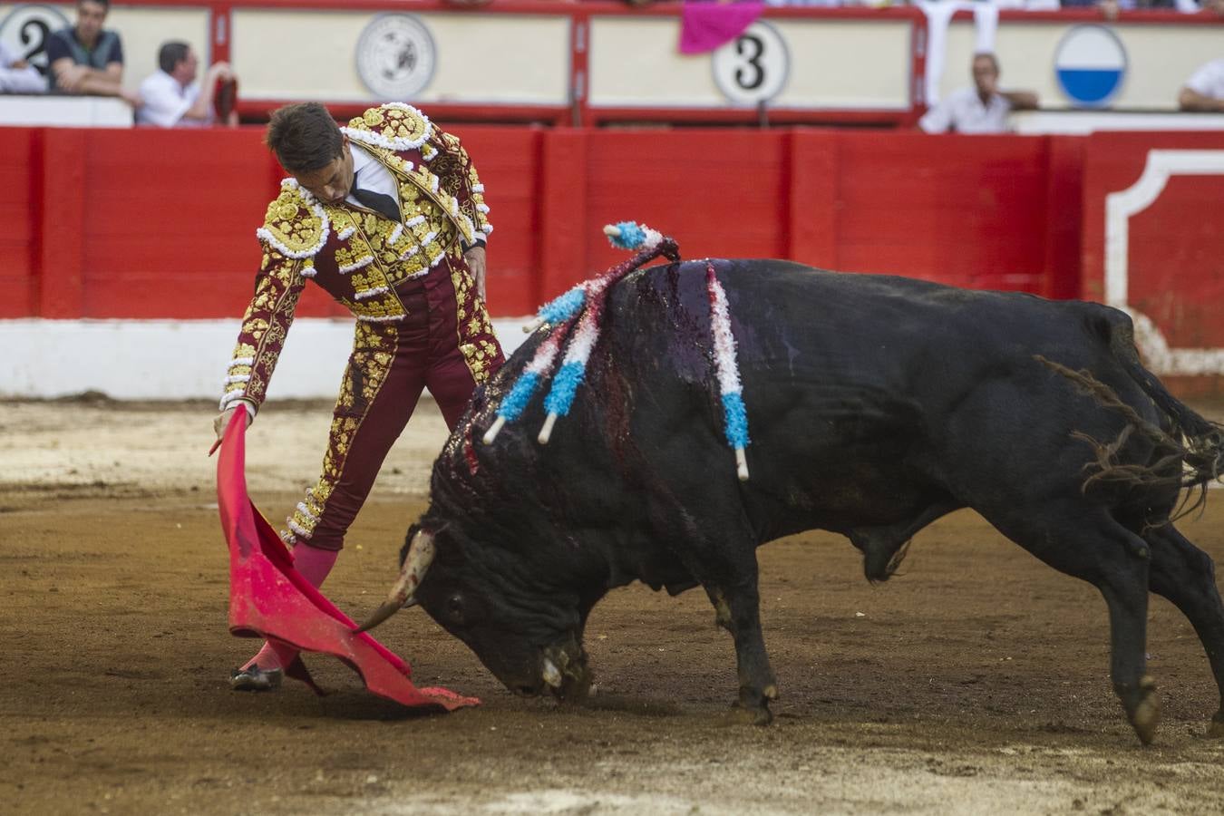 Sexto festejo de la Feria de Santiago con Cayetano, Diego Urdiales y José María Manzanares