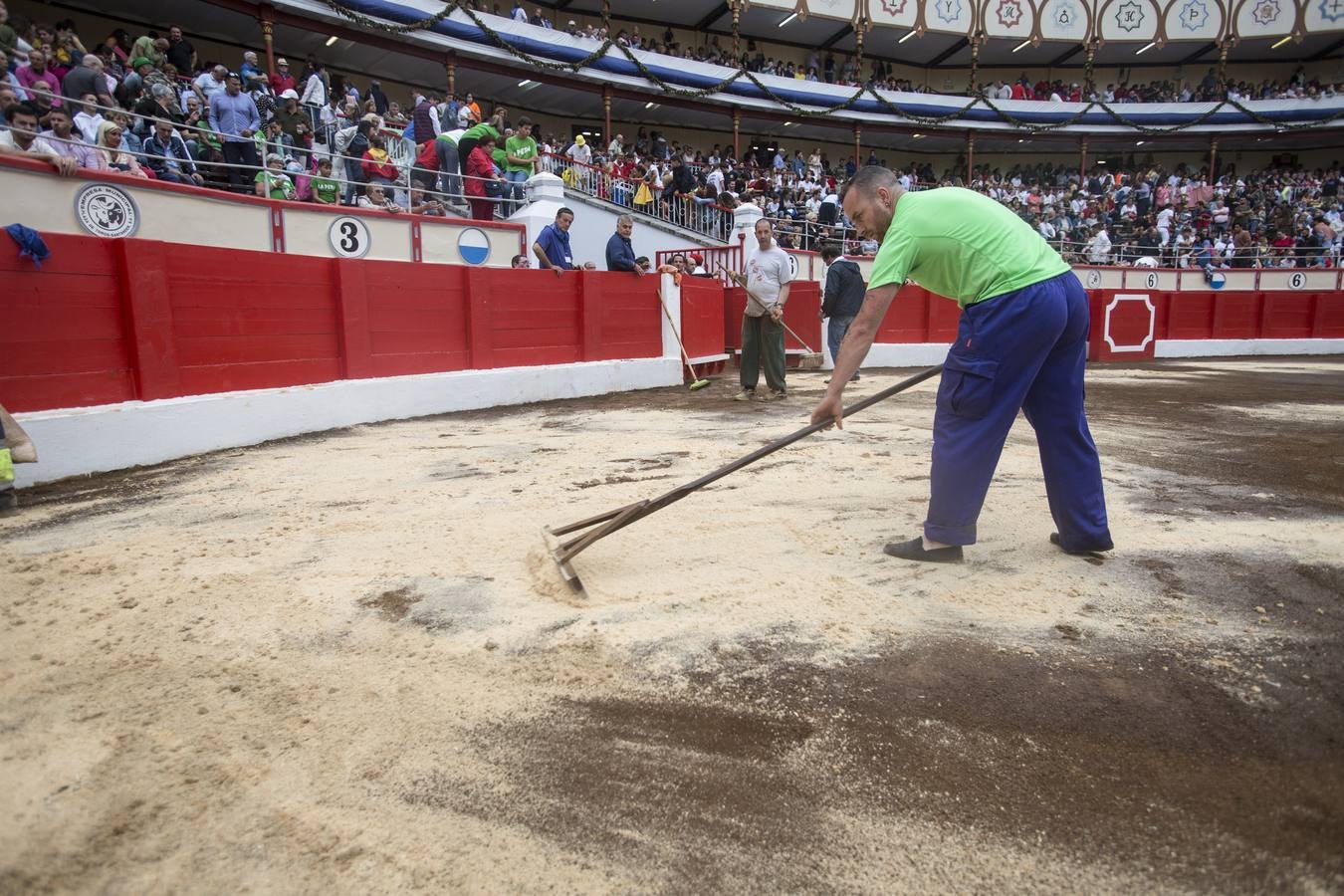 Sexto festejo de la Feria de Santiago con Cayetano, Diego Urdiales y José María Manzanares