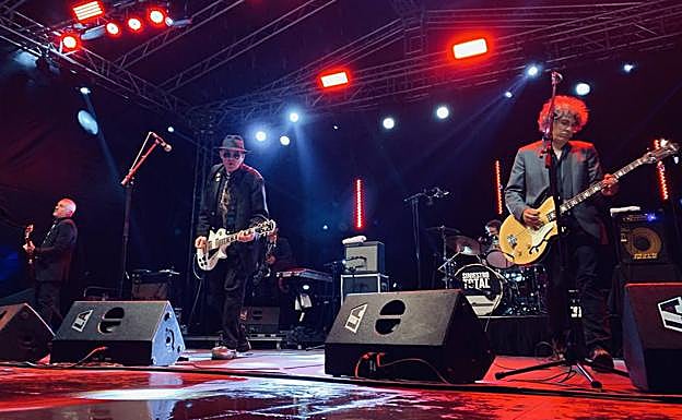 Los gallegos dieron todo un recital sobre el escenario de la plaza Porticada de Santander.