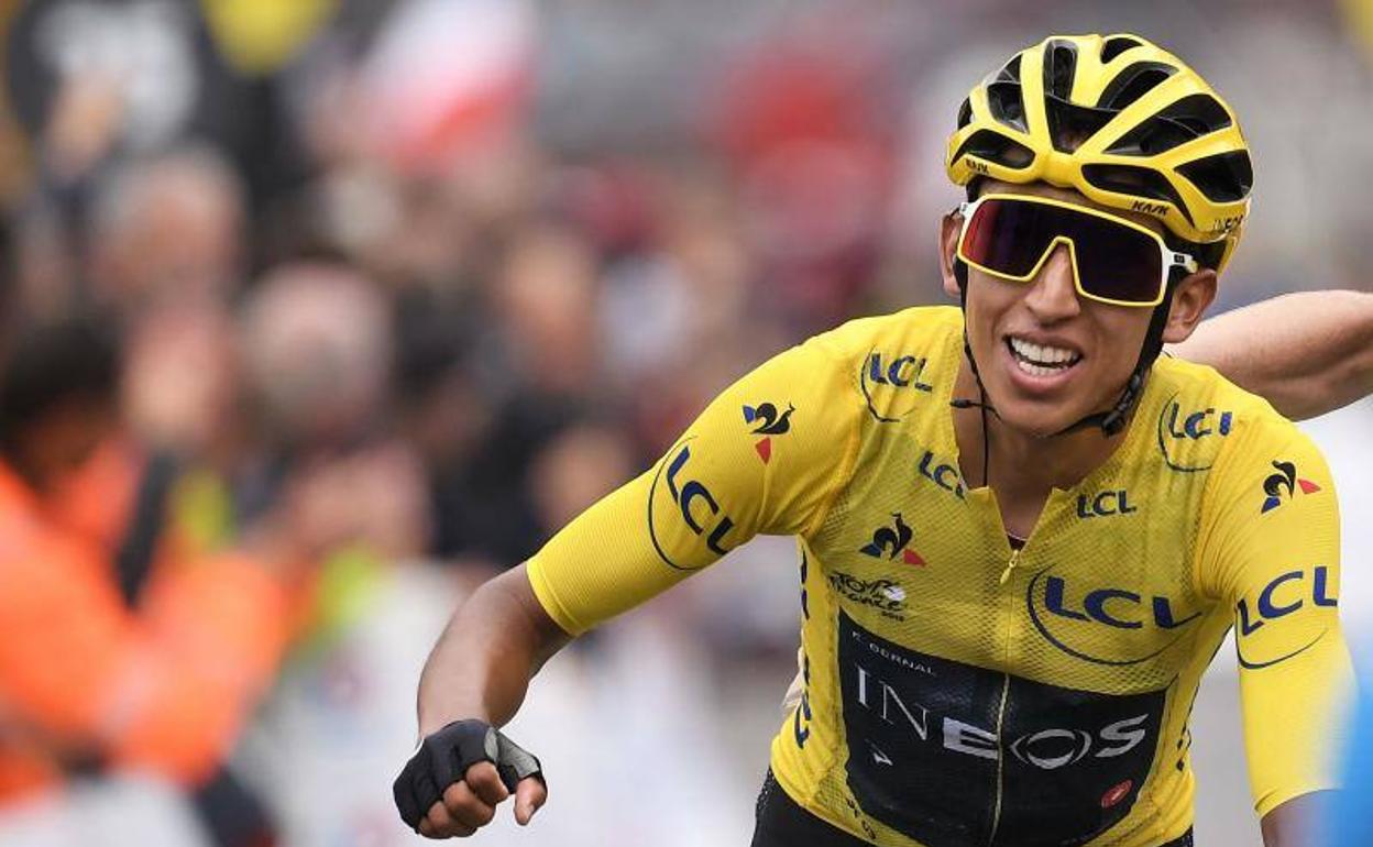 Egan Bernal, sonriendo.