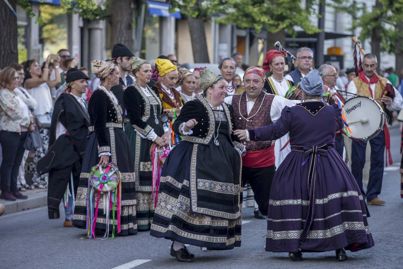 Fotos: La tradición invade Santander