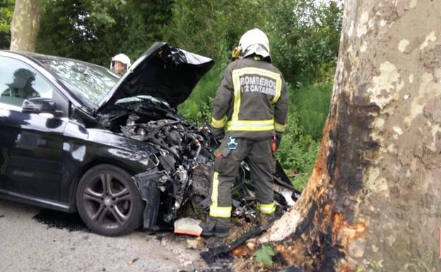 Estado en el que quedó el coche de Juan A. E: