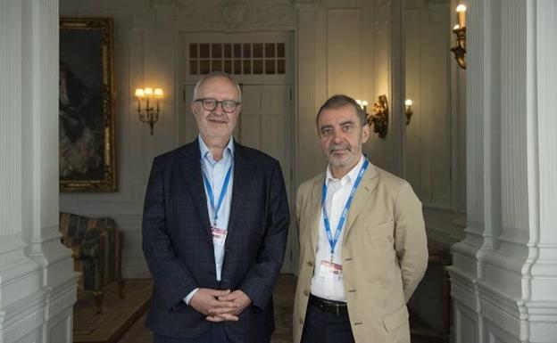 José María Lafuente, editor y empresario, y Manuel Borja-Villel, director del Reina Sofía, en La Magdalena. 