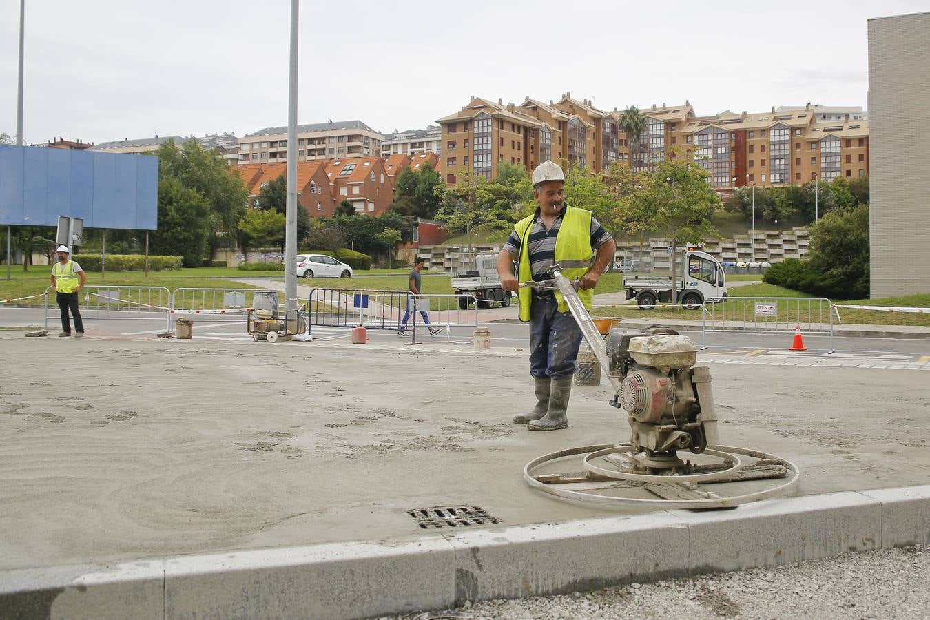 Los trabajos para adecuar el estadio del club cántabro avanzan a buen ritmo.