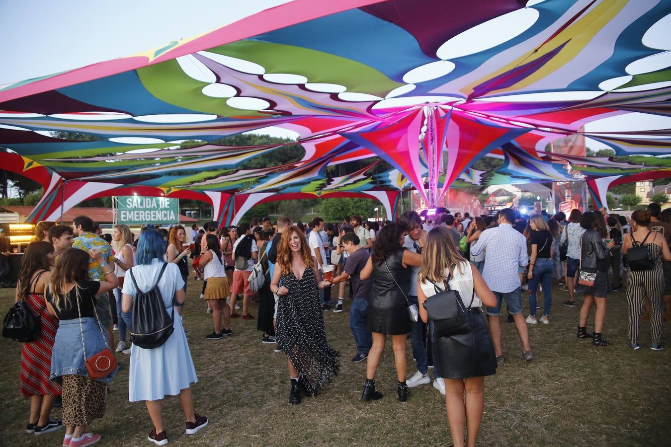 Los DJs han sido los protagonistas de la noche en el festival de la capital cántabra.