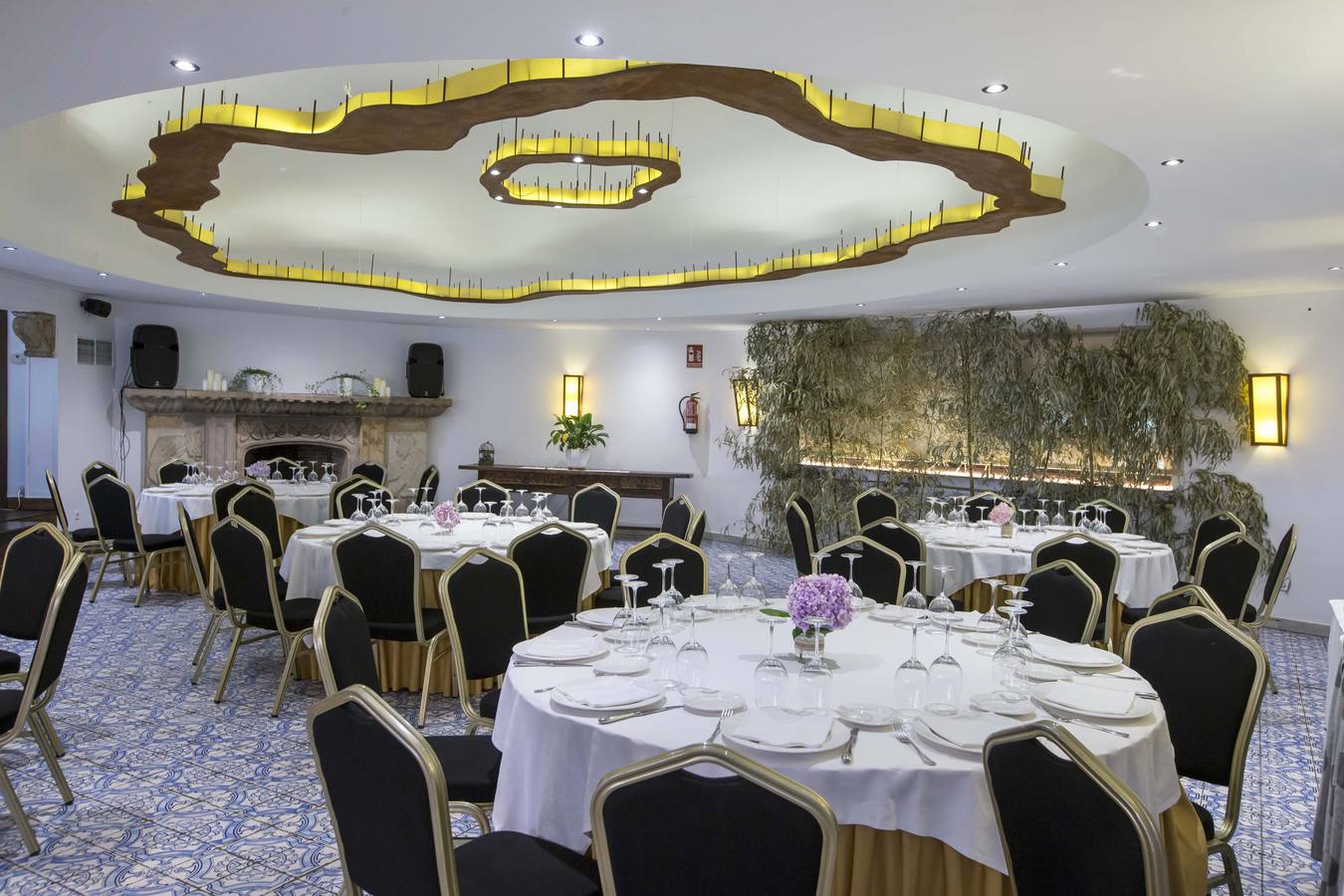 Entre los restaurantes gastronómicos de la región, quizá El Molino sea el que más solera tenga, por su edificio, por su trayectoria y por su historia.