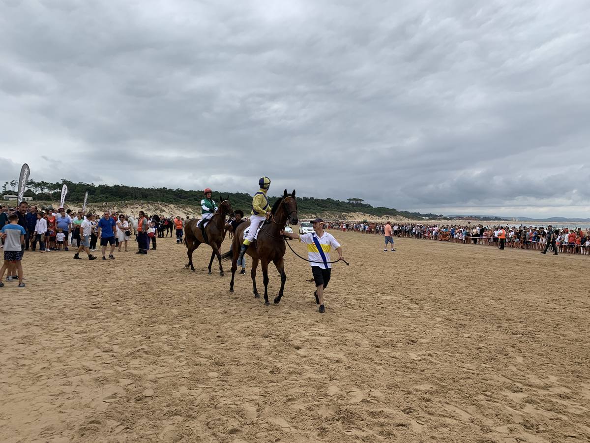 El caballo de la cuadra Río Cubas se impone por cuarta vez consecutiva en el Gran Premio Junta Vecinal y el de la cuadra El Sable vence en el Derby