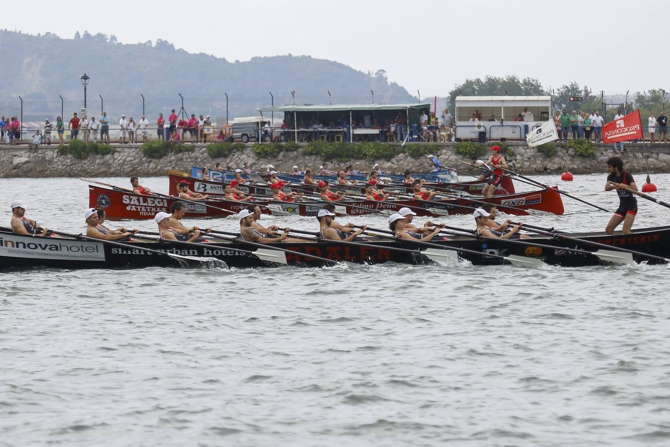 La 'Virgen del Carmen' es la mejor trainera cántabra en Punta de Parayas, al ocupar la quinta plaza en una regata en la que Pedreña fue séptima y Santoña, octava