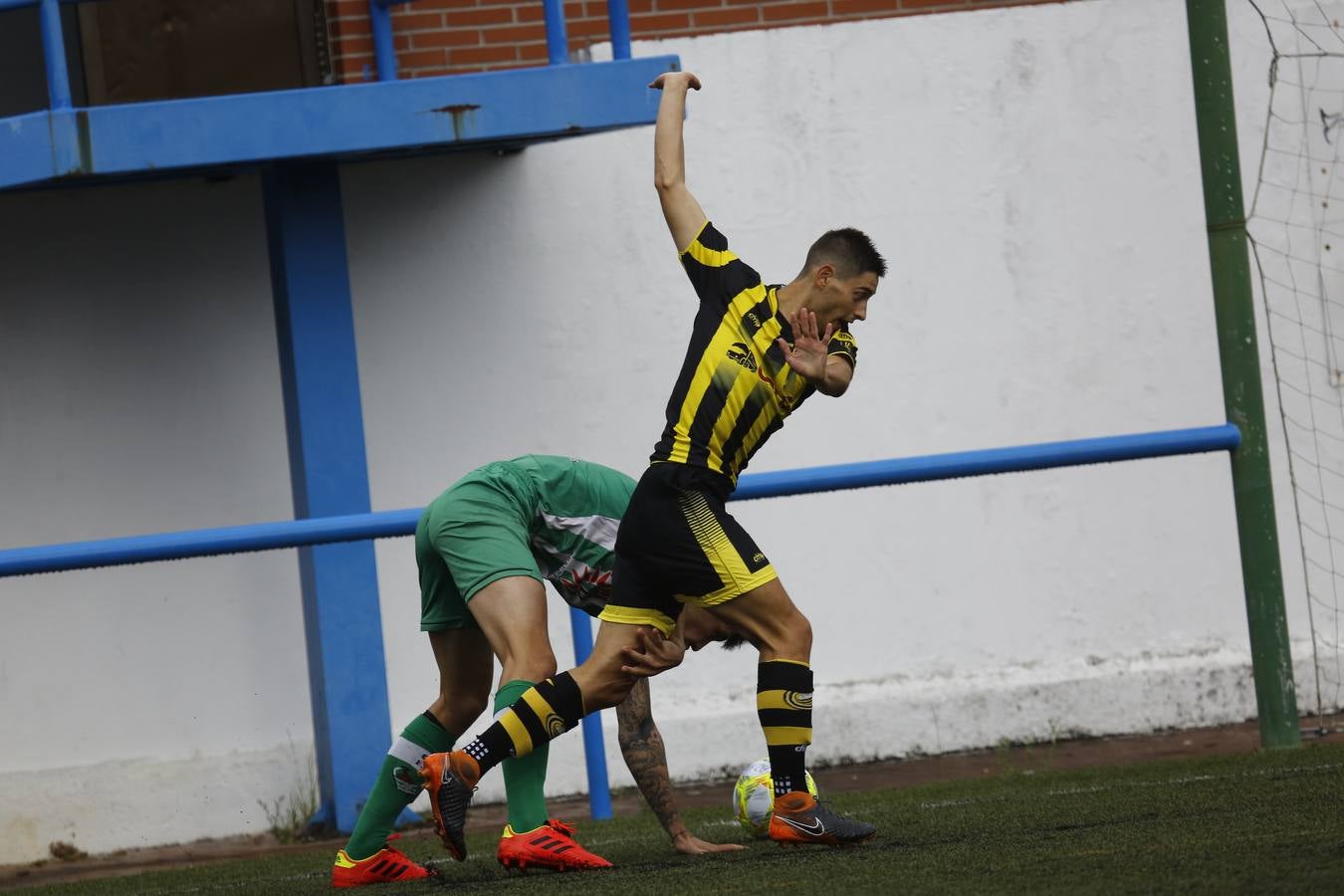 El Cayón se impuso al Vimenor en los penaltis tras empatar a uno y llegó a la antesala de la final de la Copa Federación