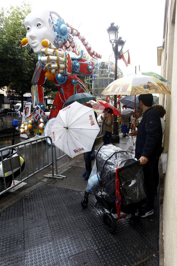 La carroza 'F2 Cíber', de Francis 2, ha ganado el concurso de la Gala Floral de Torrelavega, el emblemátio certamen que sirve como colofón a las fiestas de la Virgen Grande y que por primera vez en la historia no ha tenido desfile.