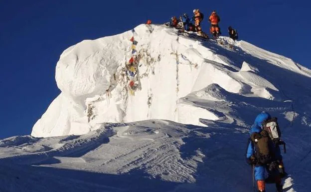 La cumbre del Everest desde la vertiente tibetana.