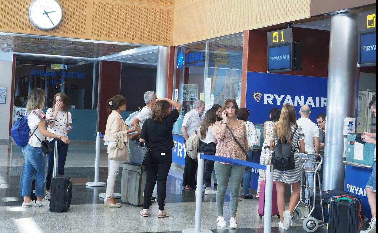 Los tripulantes de cabina de Ryanair confirman diez días de huelga en septiembre