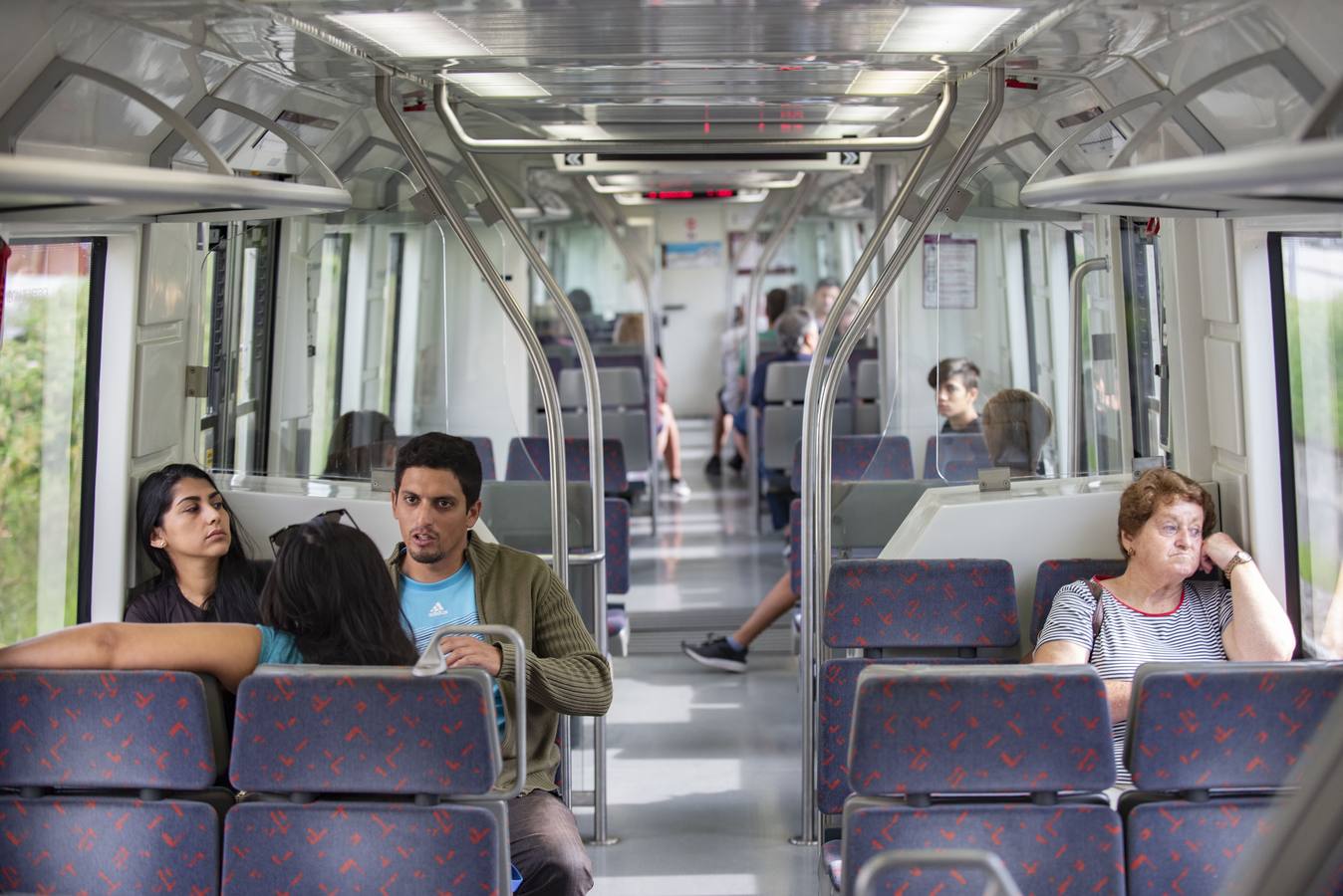 Los usuarios del servicio de Cercanías de Cantabria creen que su funcionamiento es satisfactorio, pero en cambio critican su falta de fiabilidad