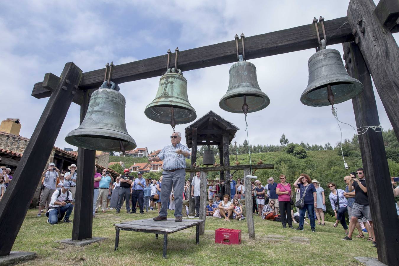 Fotos: Las campanas suenan en Meruelo