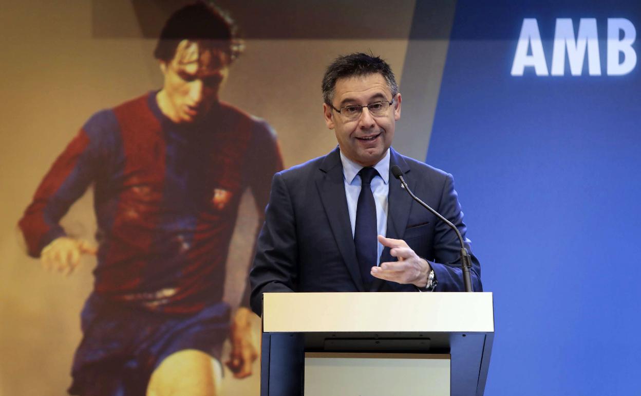 Josep Maria Bartomeu en un homenaje a Johan Cruyff.