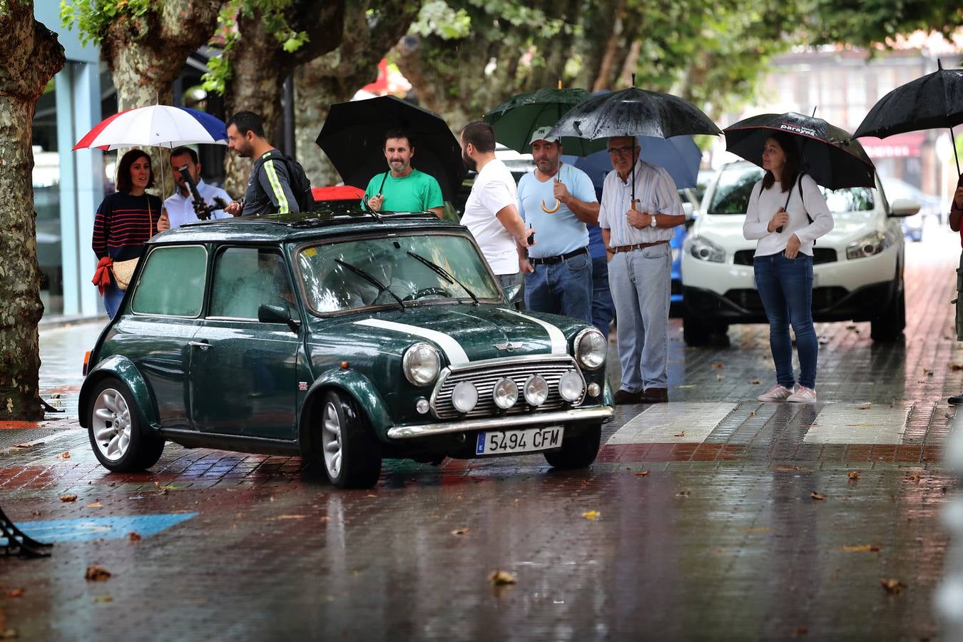 Más de un centenar de vehículos se congrega en la tercera concentración de estos coches que organiza el Club Villa de Cabezón