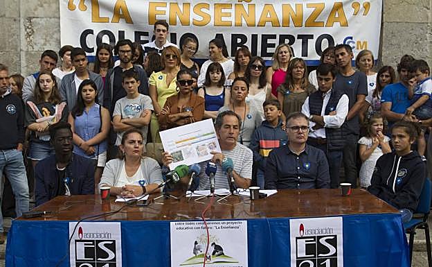 Padres y profesores proponen desarrollar en dos fases el plan de La Enseñanza para no frenar el proyecto educativo