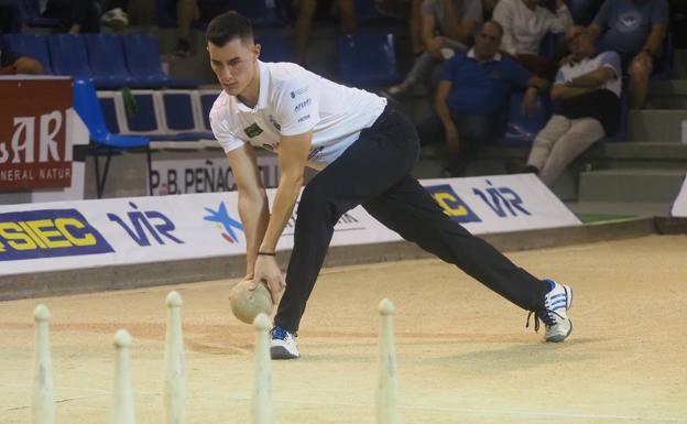 Víctor encarrila el campeonato