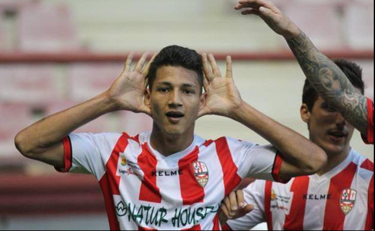 Racing y Mirandés, interesados en la cesión de Marcos André