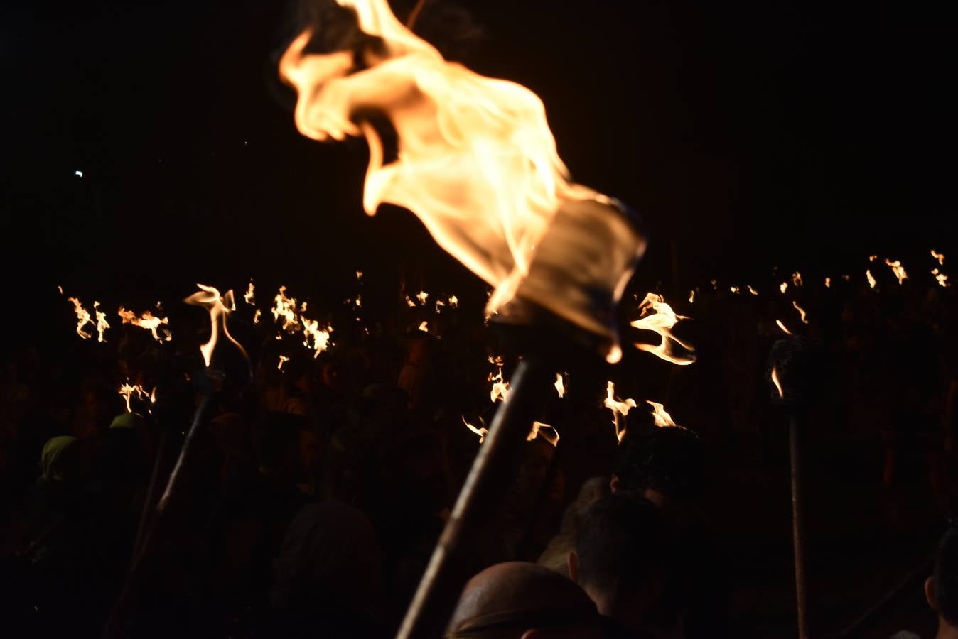 Los 13 jefes de clanes sellaron la declaración de guerra a Roma y, encomendándose a druidas y dioses, unificaron sus fuerzas bajo el mando de Corocotta