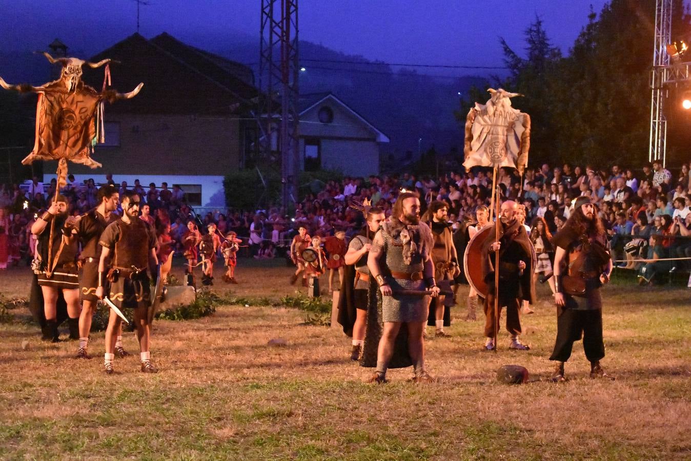 Los 13 jefes de clanes sellaron la declaración de guerra a Roma y, encomendándose a druidas y dioses, unificaron sus fuerzas bajo el mando de Corocotta