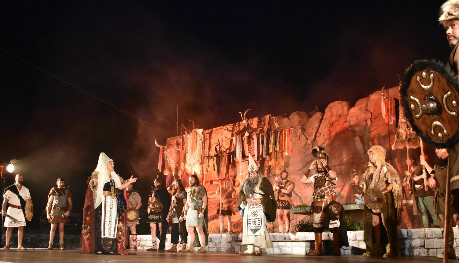 Los 13 jefes de clanes sellaron la declaración de guerra a Roma y, encomendándose a druidas y dioses, unificaron sus fuerzas bajo el mando de Corocotta