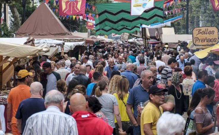 Fotos: El Mercado Medieval invade la Alameda de Oviedo