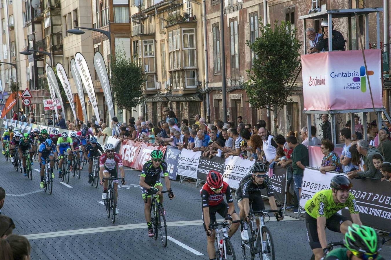 Fotos: Imágenes de la primera etapa de la Vuelta a Cantabria