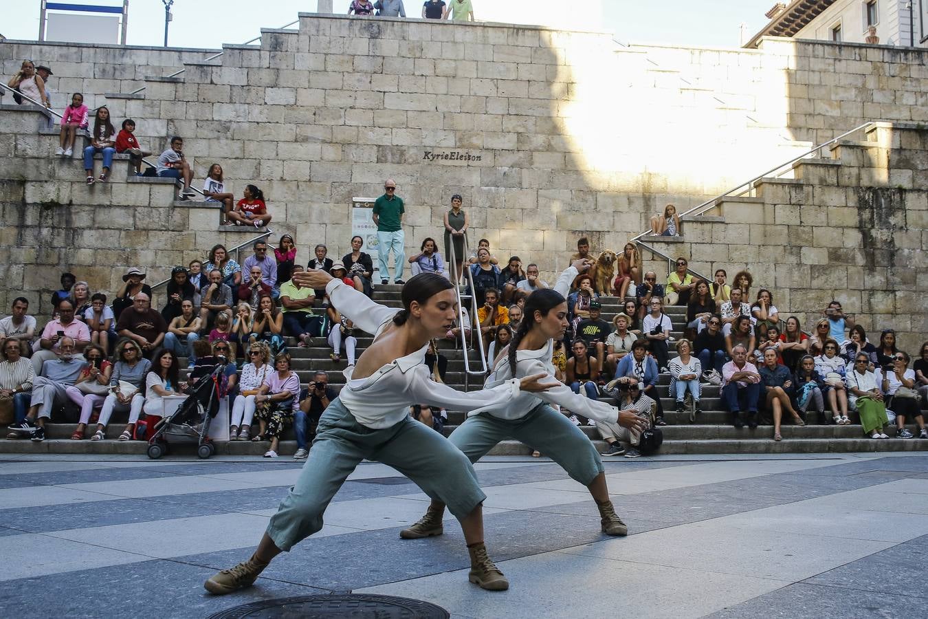 Fotos: La danza en las calles de Santander