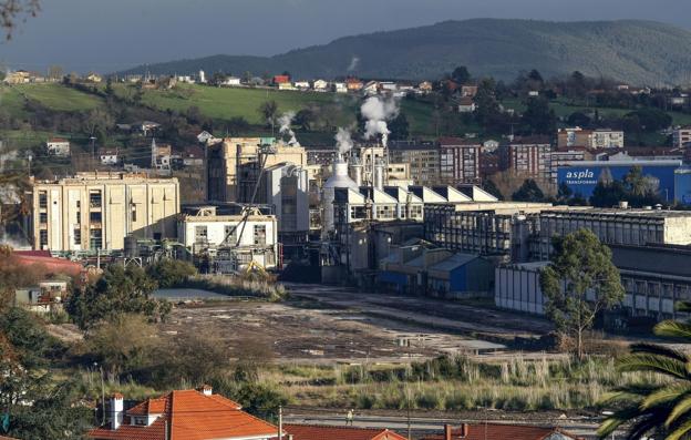 Instalaciones de la compañía Sniace en Torrelavega.