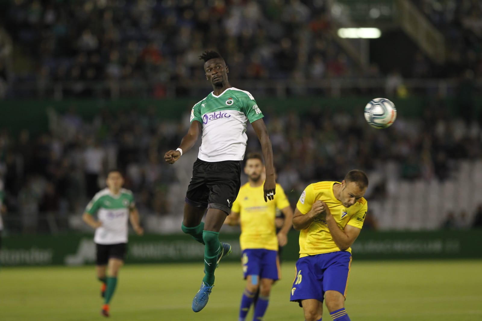 Fotos: Imagenes del partido Racing-Cádiz