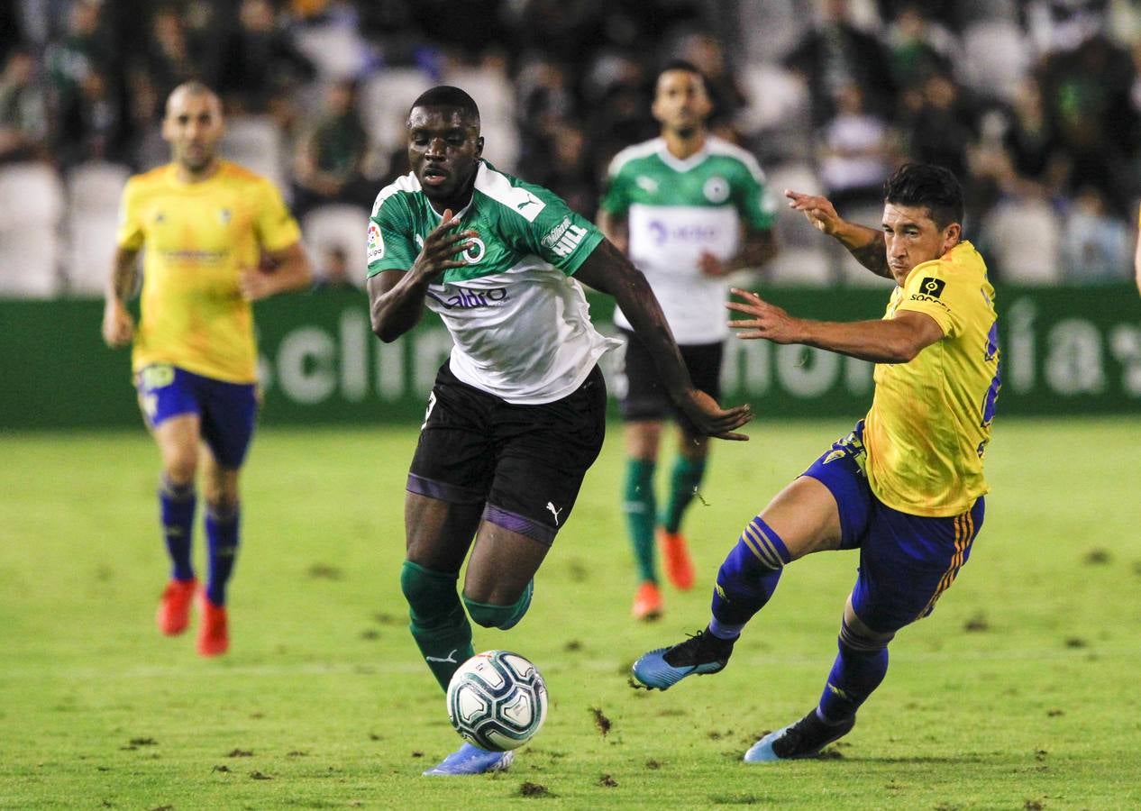 Fotos: Las imágenes del Racing-Cadiz