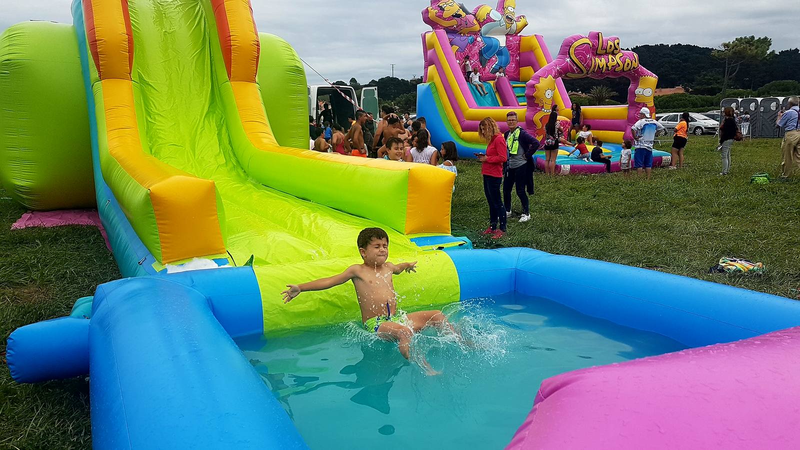 Fotos: Miles de barquereños disfrutan del sorropotún en la fiesta del Mozucu